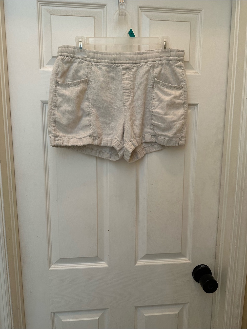 Casual Women's Cream linen blend Shorts with Front Pockets